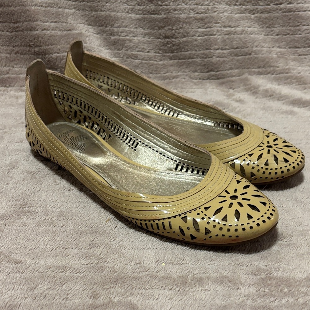 Belle by Sigerson Morrison Beige Laser-Cut Flats